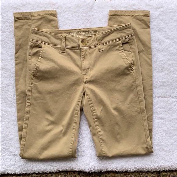 American Eagle Outfitters Pants - ❄️ AEO Skinny Super Stretch Khakis